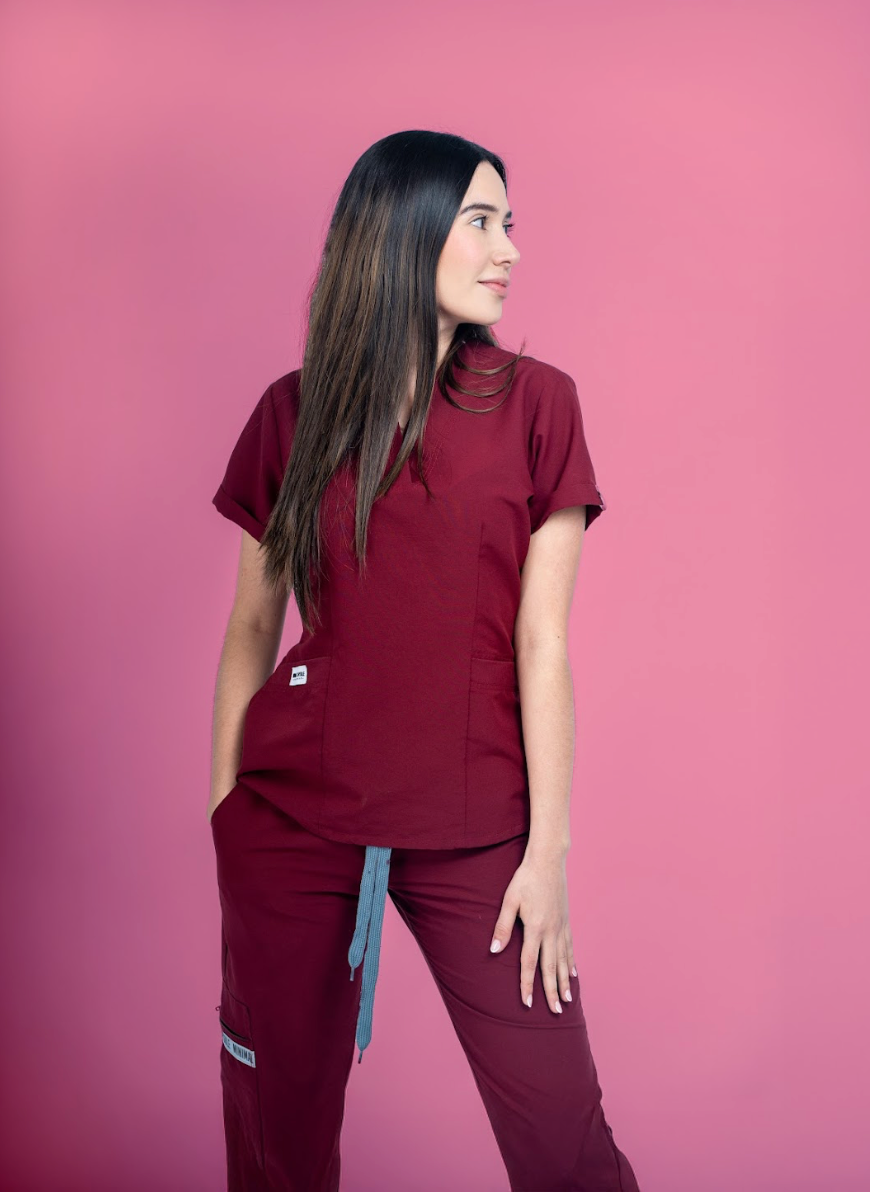Dark Red Scrub - Mujer - Classic